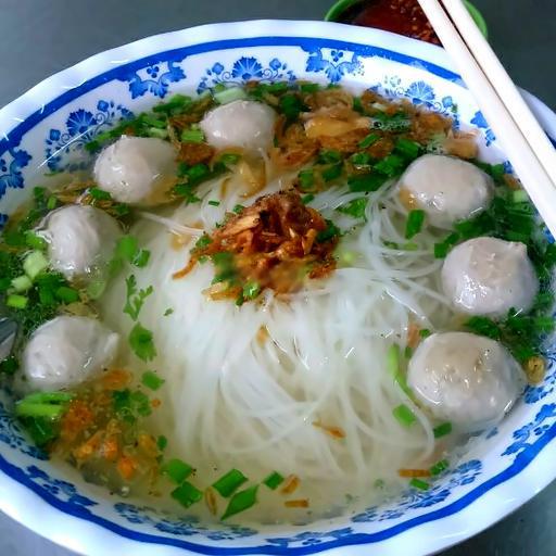 combo-hu-tieu-bo-vien-nuoc-uong