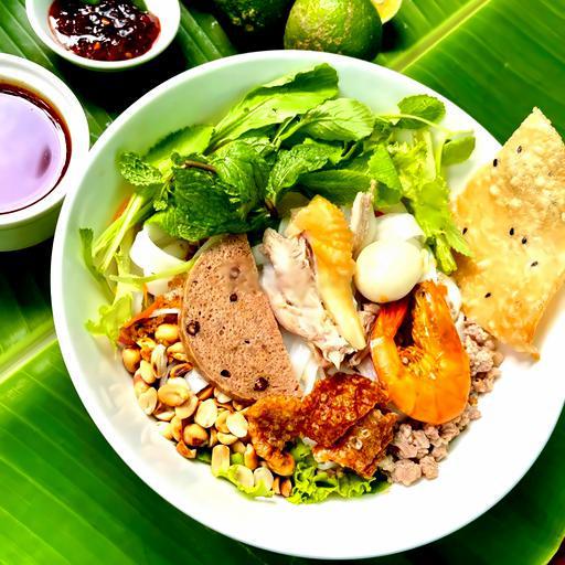 mi-quang-tron-thap-cam