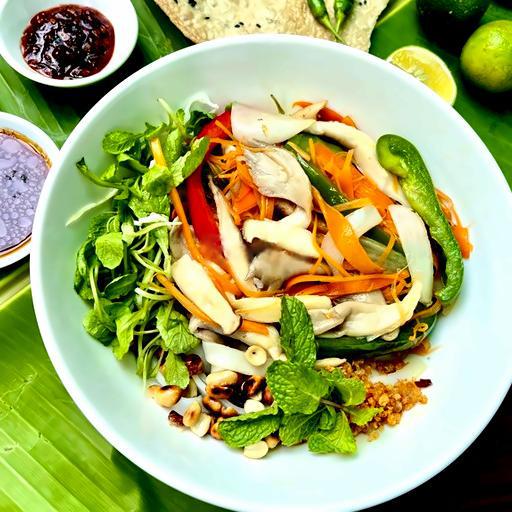 mi-quang-tron-nam-rau-cu