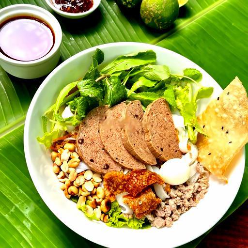 mi-quang-tron-cha-bo-tieu-en