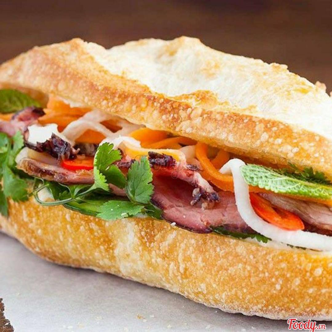 banh-mi-ac-biet