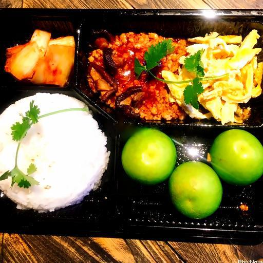 combo-com-trung-soi-thit-bam-sot-cay-trai-cay-trang-mieng