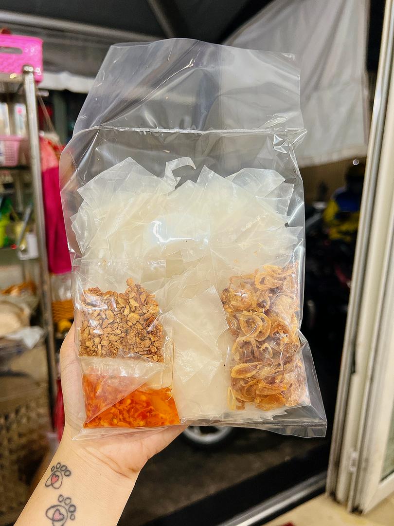 banh-trang-sa-te-hanh-phi-ko-tron