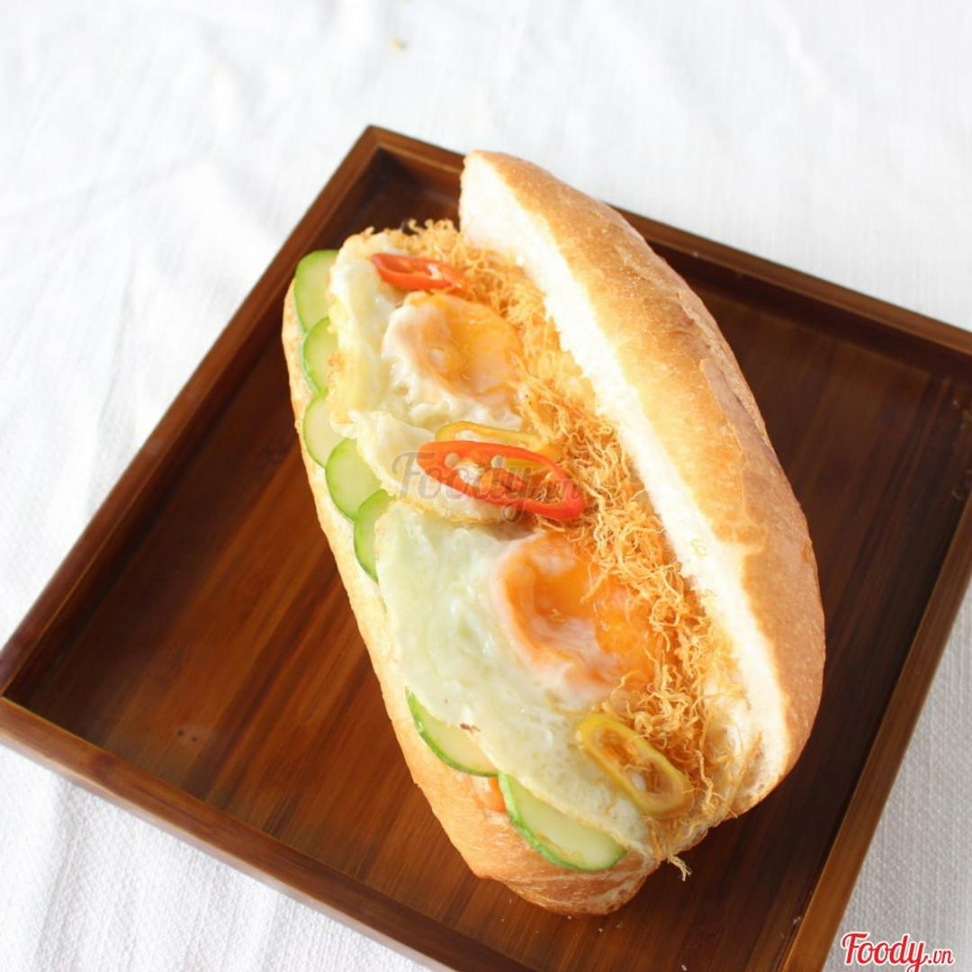 banh-mi-op-la