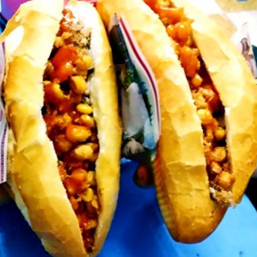 banh-my-nem-khoai-ngo