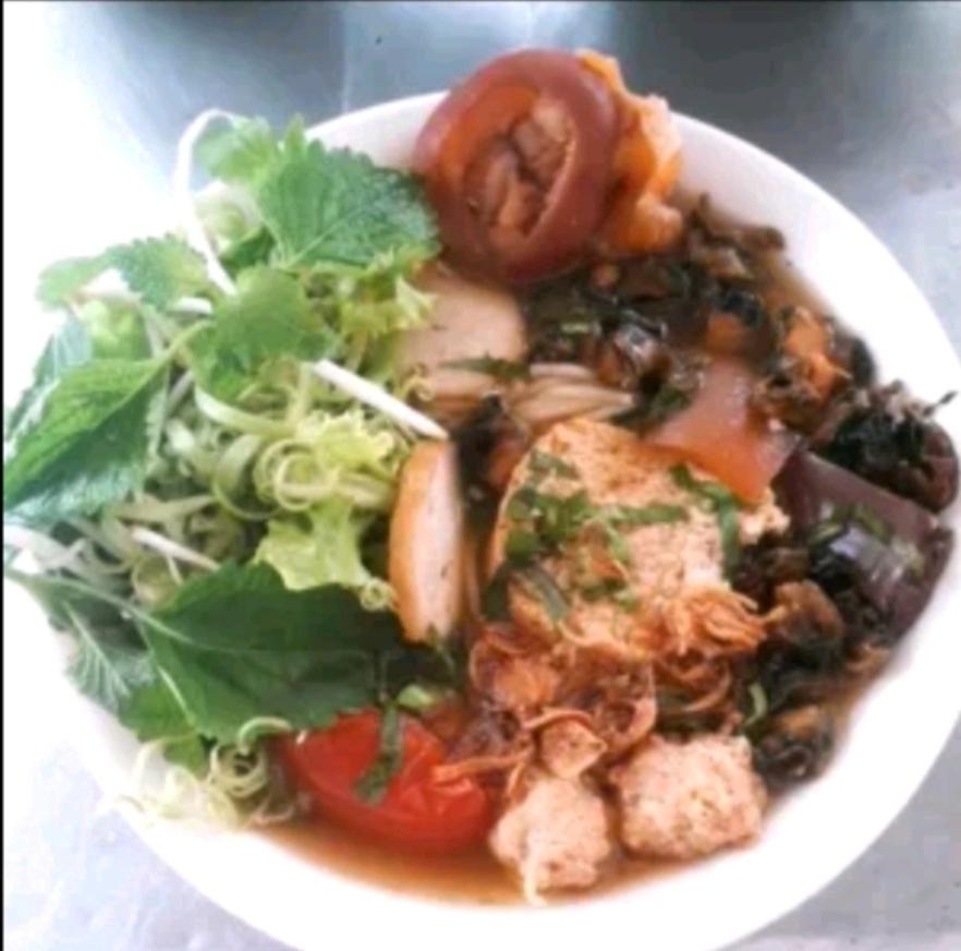 bun-rieu-thap-cam-gio-cua-cha-oc