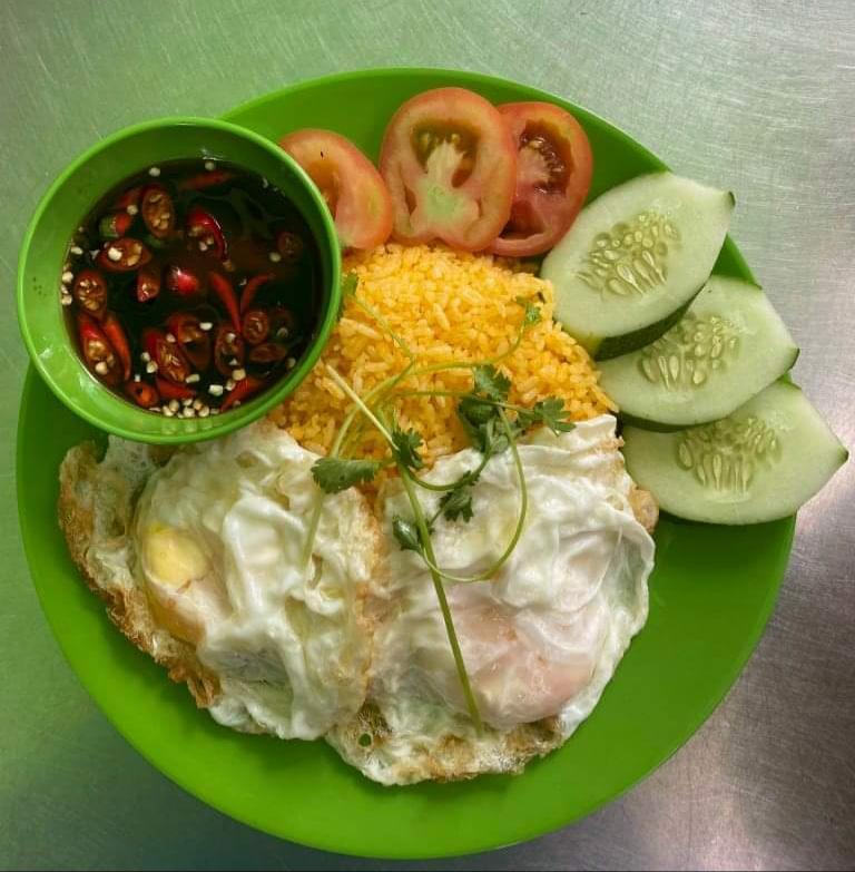 com-chien-trung-op-la