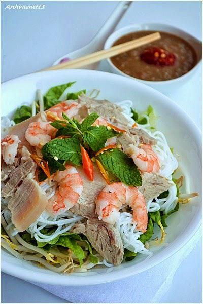 bun-mam-nem-tom-thit-luoc