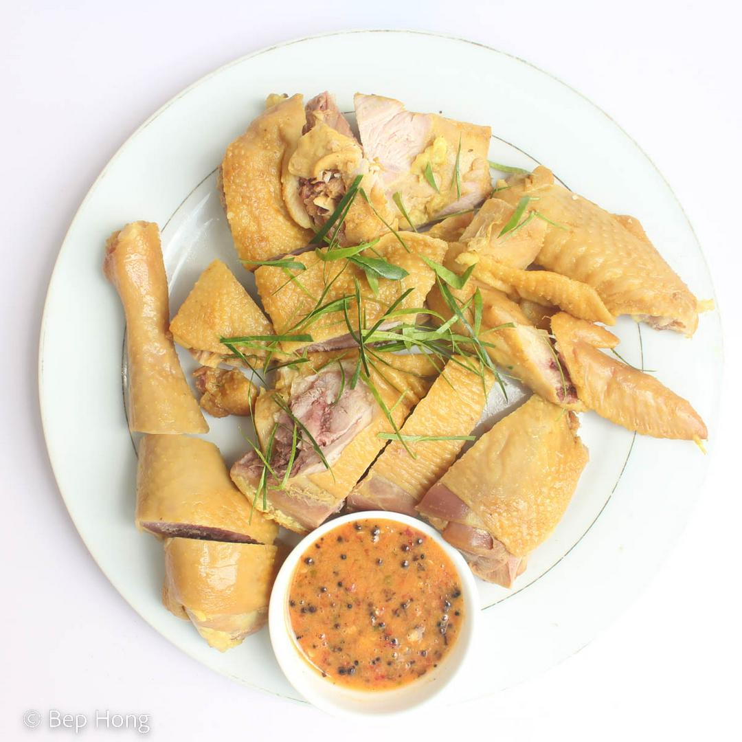 ga-u-muoi-hoa-tieu-1-2-con-muoi-cham-hat-mac-khen