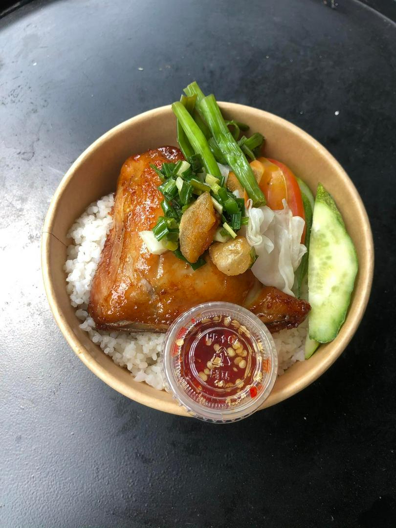 com-ma-ga-chien-nuoc-mam