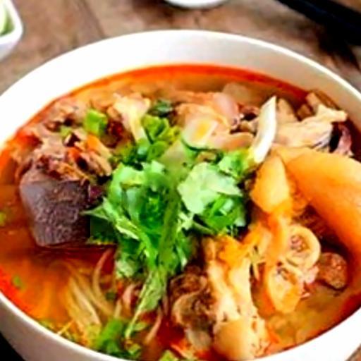 bun-rieu-cha-ca-gio-heo