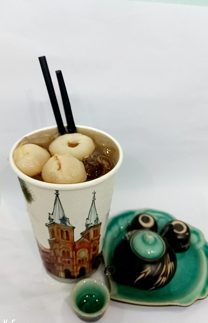 hong-tra-vai