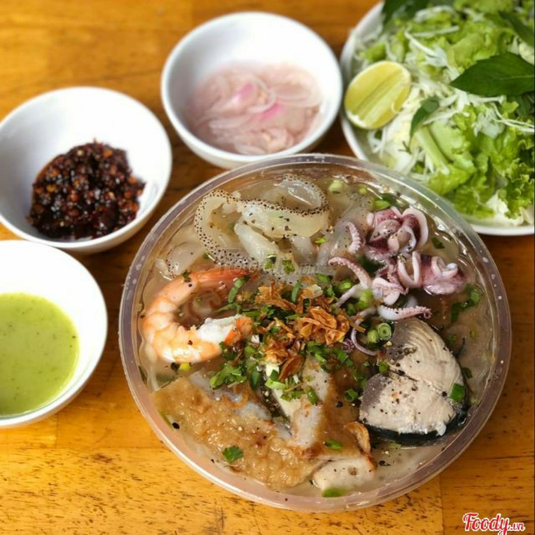 banh-canh-ac-biet
