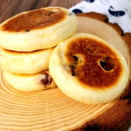 banh-mi-pho-mai-va-nho-kho-raisin-cream-cheese-1-cai