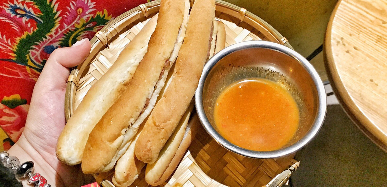 ba-nghi-banh-mi-cay-hoa-lu