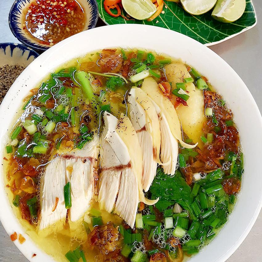 mì sợi vàng gà xé