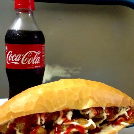 banh-mi-nem-khoai-cocacola