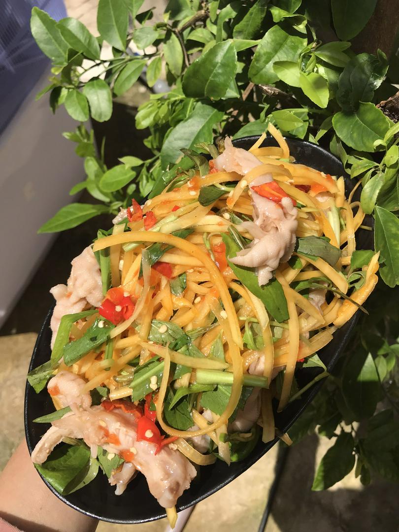 goi-u-u-chan-ga-rut-xuong