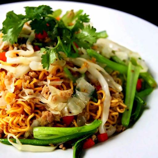 stir-fried-noodle-with-pork