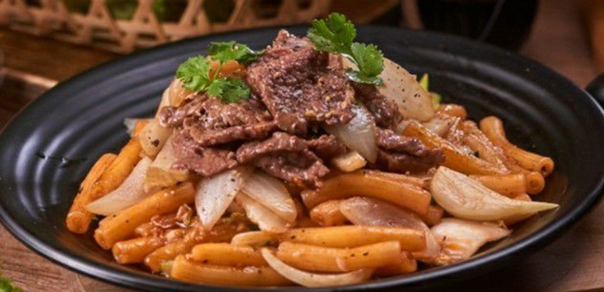 Bò-Bít-Tết---Nui-Xào-Bò---Cô-Linh