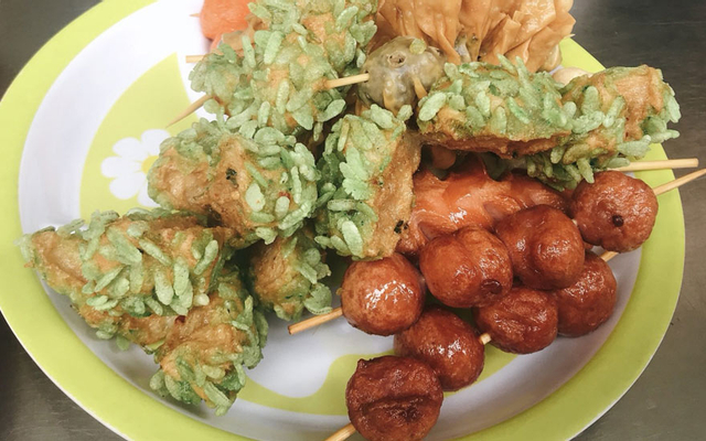 Cô-Ngọc---Cá-Viên-Chiên,-Trà-Chanh-&-Ăn-Vặt---Thanh-Đa