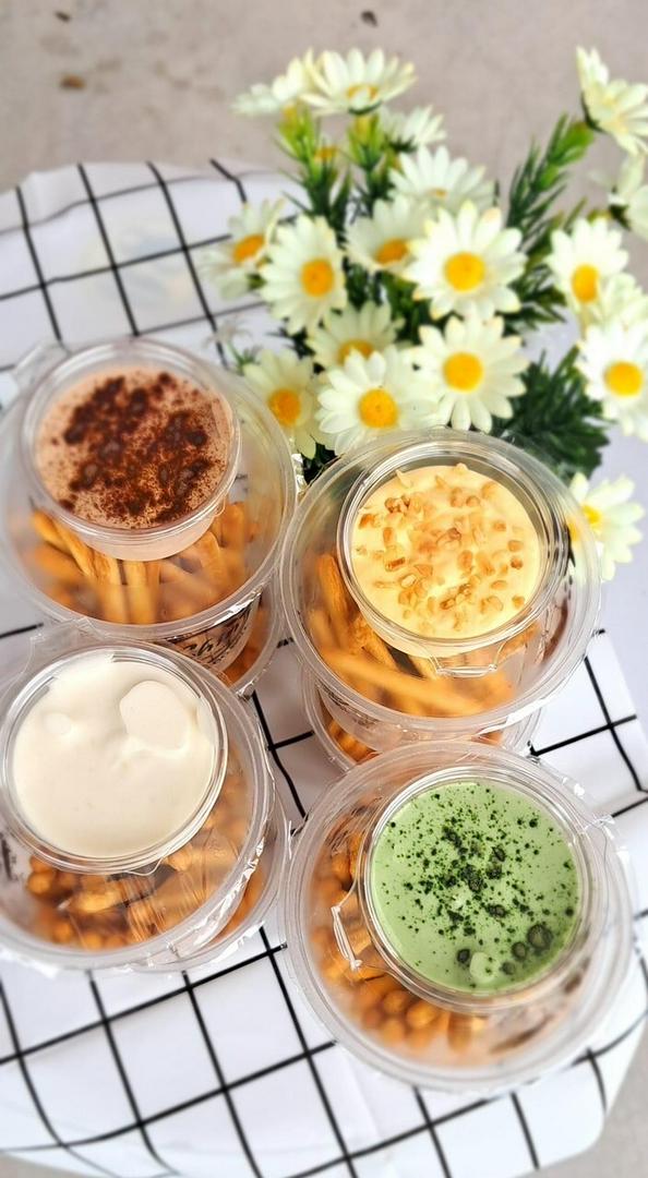 banh-qui-cham-sot-suat-3-kem-1-banh