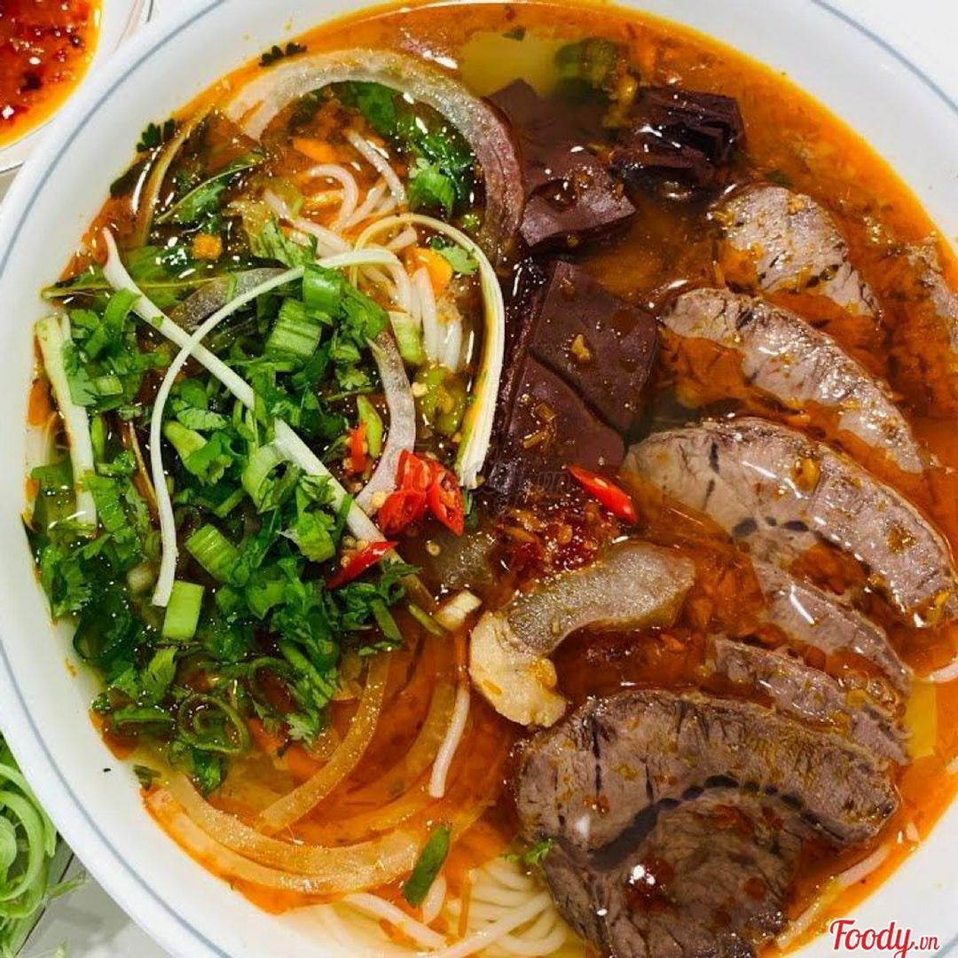 bun-bo-hue-ac-biet