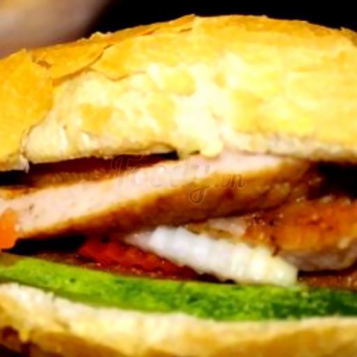 banh-mi-trung-cha-pate