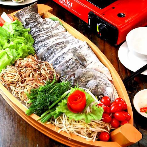 lau-ca-qua-thuyen-chai