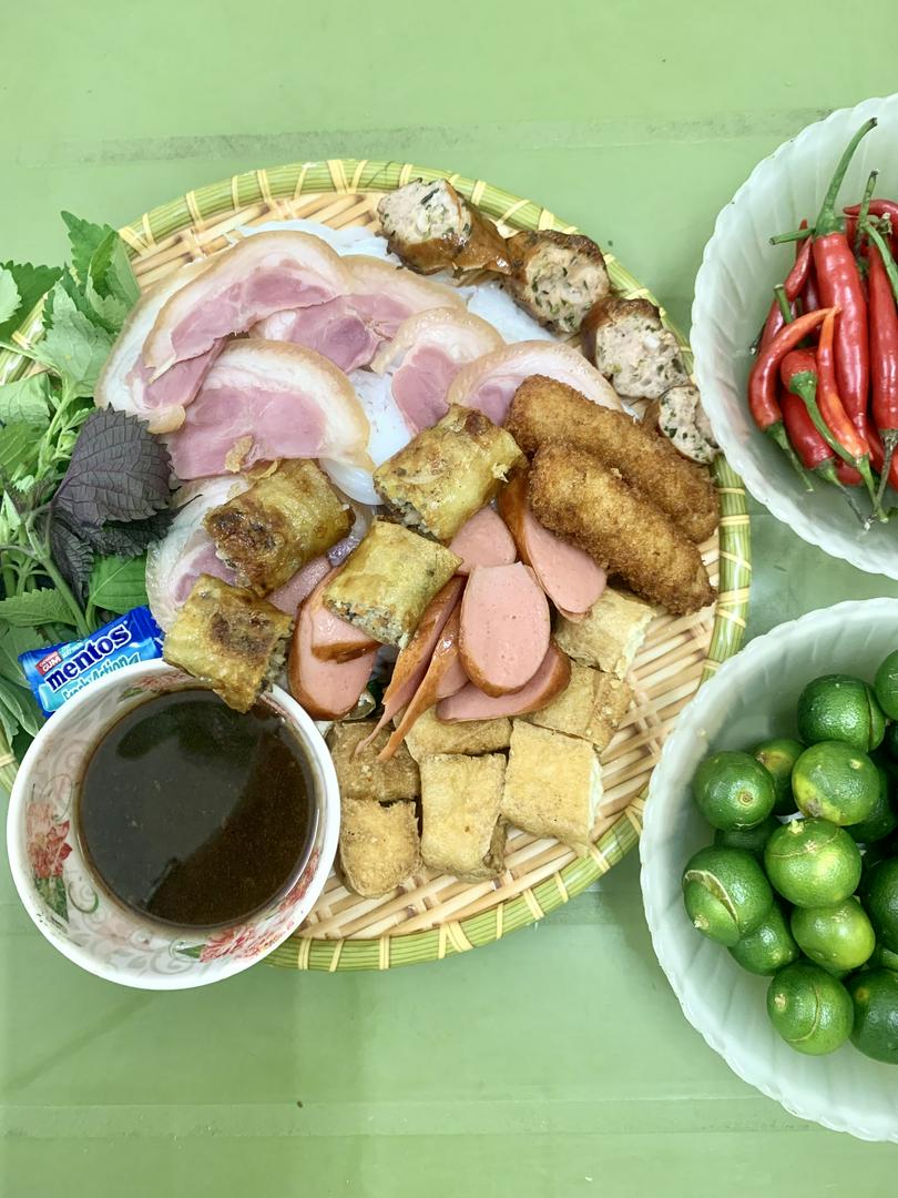 bun-au-ay-u-thit-chan-gio-hun-khoi