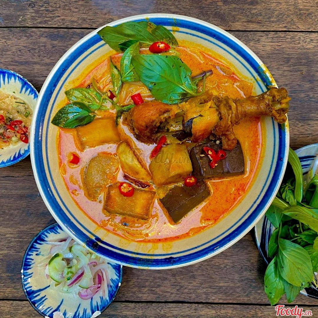 bun-ca-ri-long-giblets