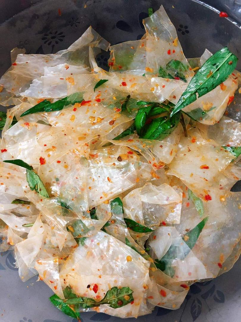 banh-trang-tron-sate-trung