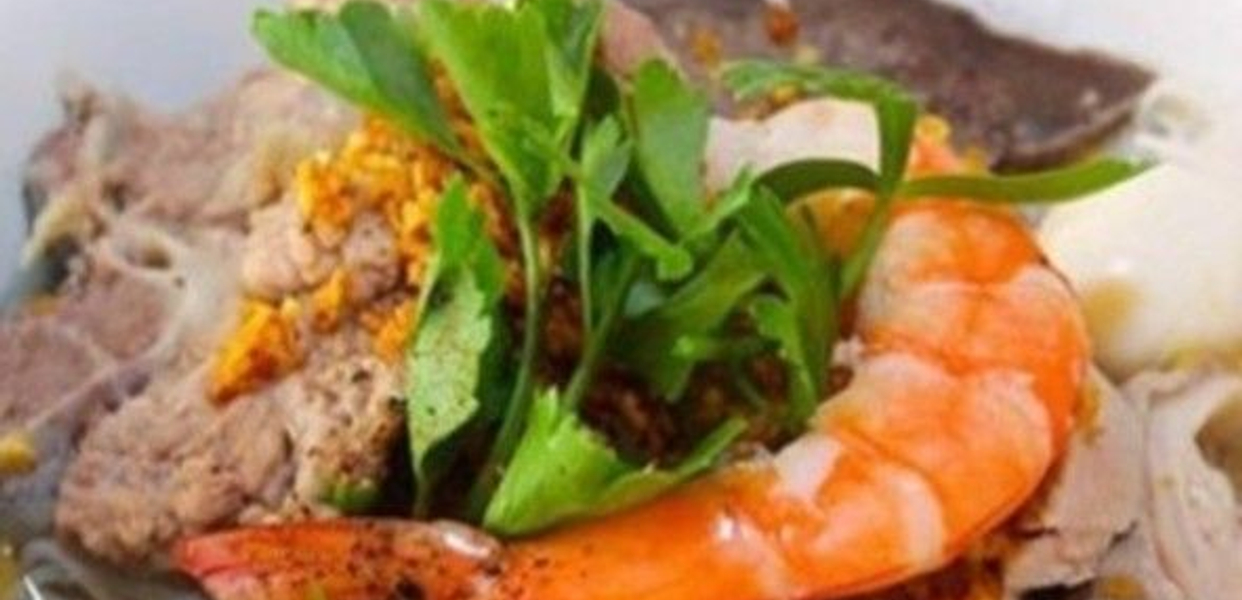 quan-bao-hu-tieu-banh-canh-luu-chi-hieu