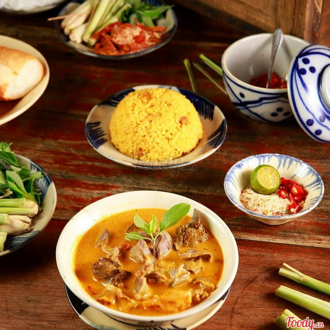 com-ca-ri-ga-ui-chicken-drumsticks