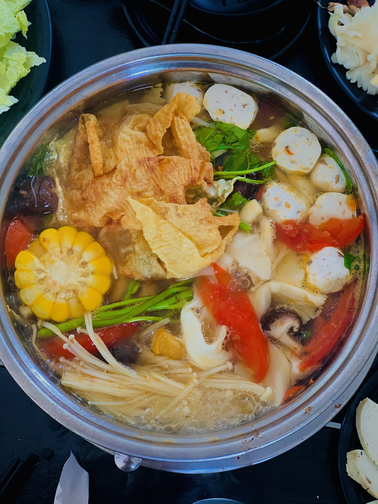 Lẩu-Chay-&-Coffee-Hoa-Sen-Trắng---Trần-Văn-Quang