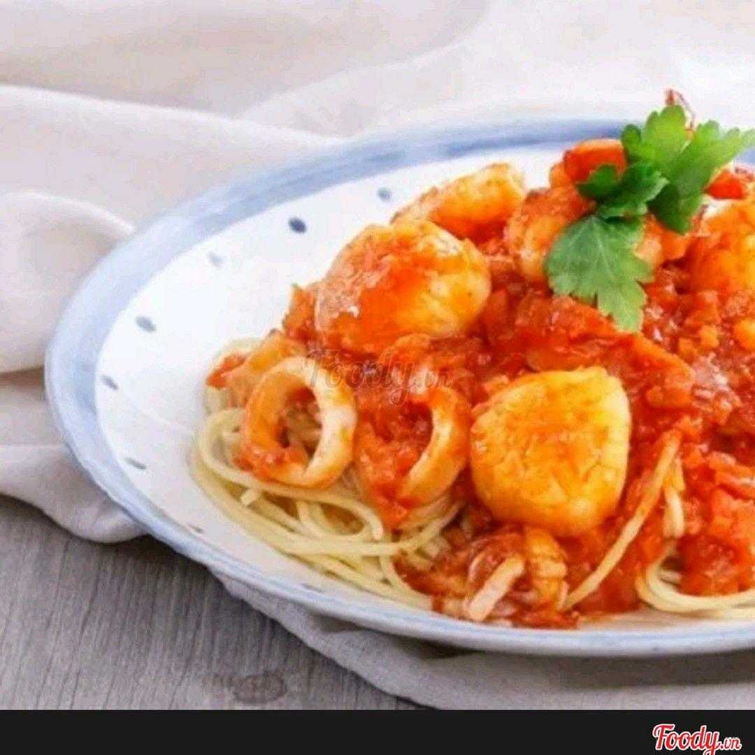 mi-spaghetti-sot-thai-hai-san