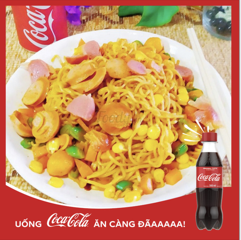 mi-tron-xuc-xich-1-coca