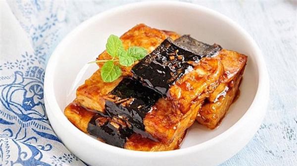 au-hu-cuon-rong-bien