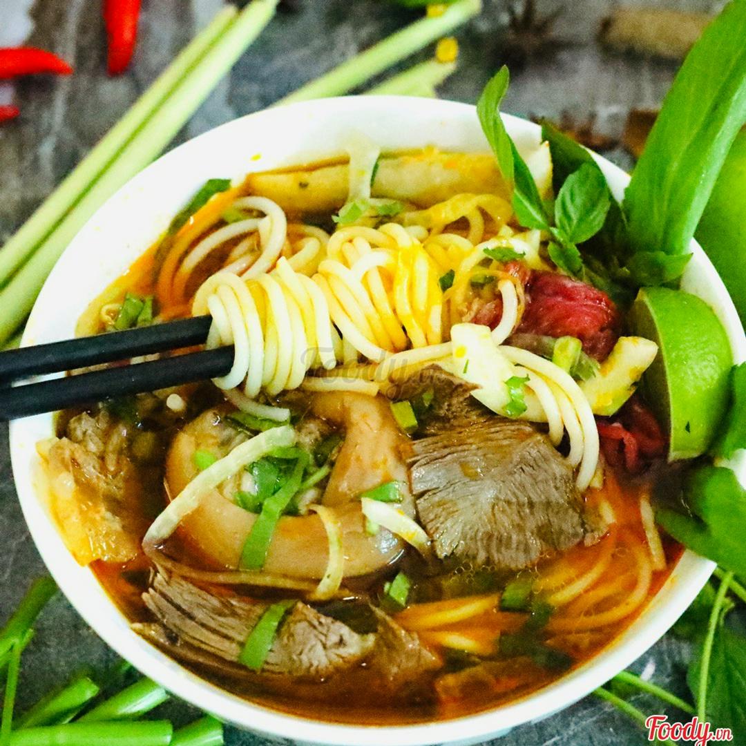 bun-bo-hue-ac-biet