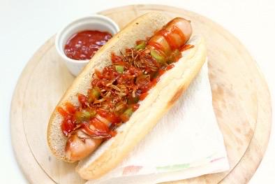 banh-my-ga-kho-xuc-xich-uc-viet