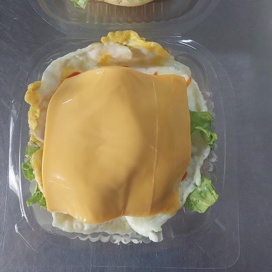 hamburger-ca-hoi-va-trung