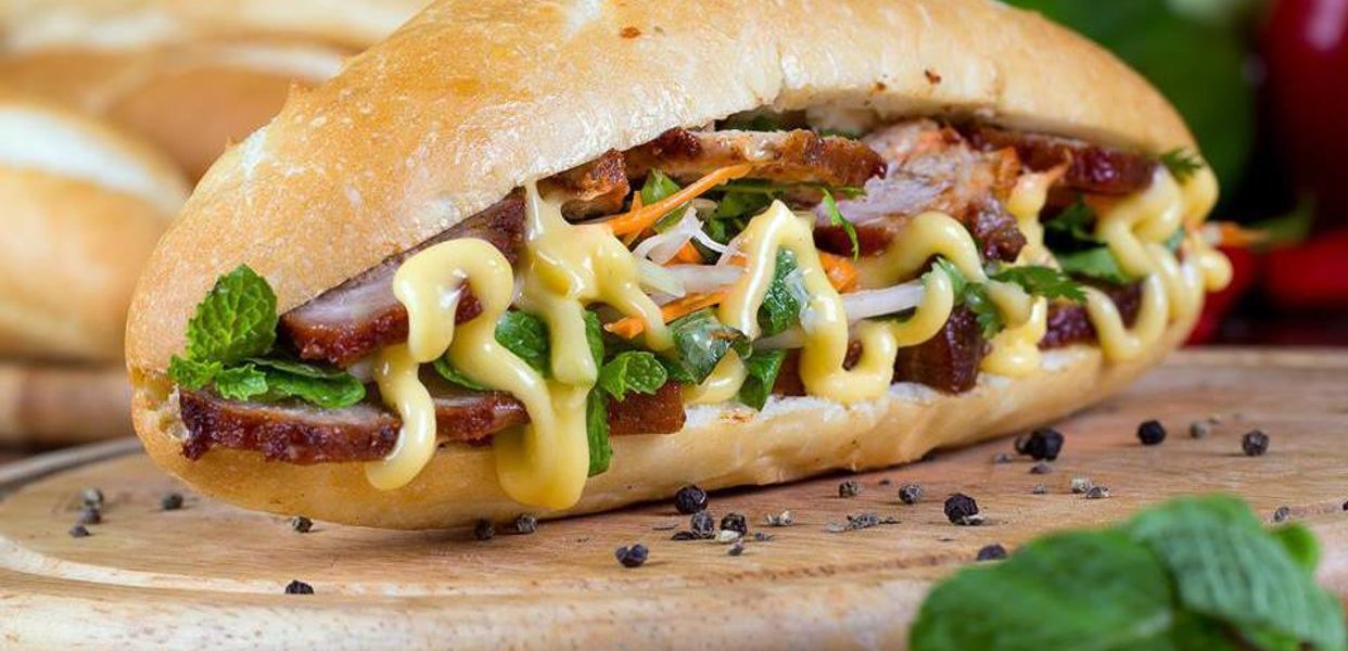 banh-mi-phuong-hoang-to-ngoc-van