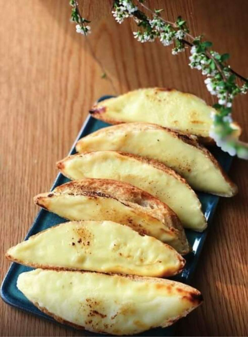 banh-my-bo-toi-phomai-mozzarella