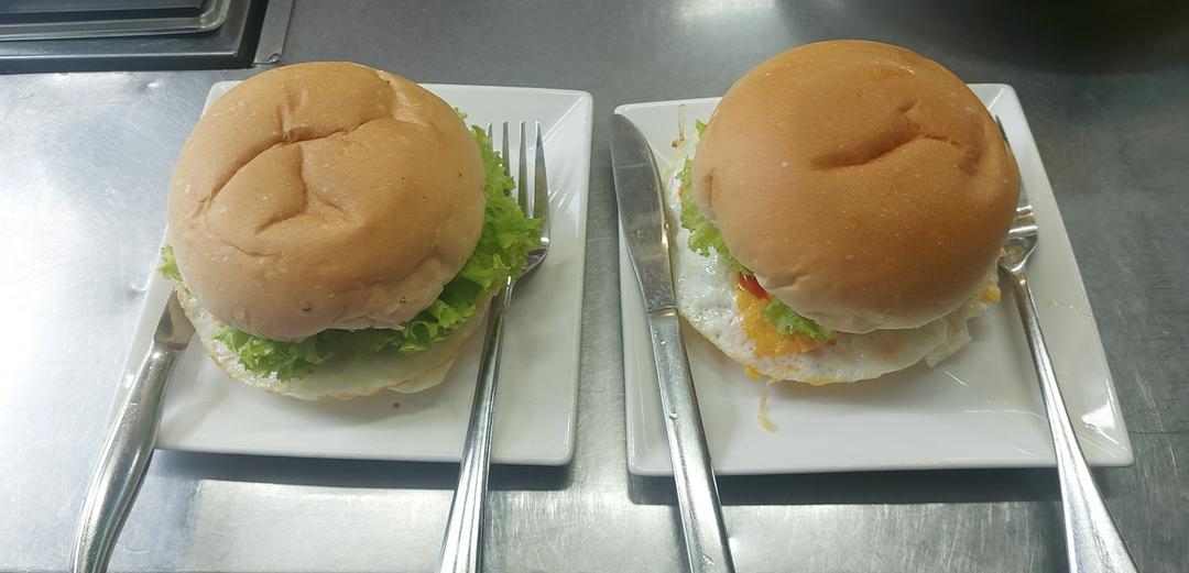 hamburger-bach-tuoc-trung