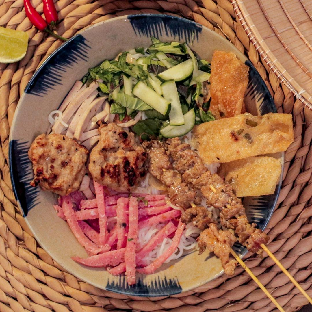 bun-nem-nuong-thit-lui