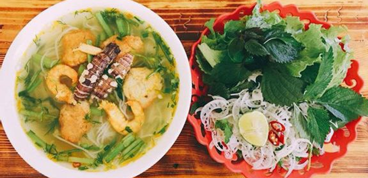thang-12-banh-canh-cha-ca-bun-hai-san