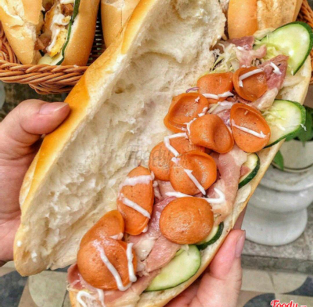 banh-mi-thit-hun-khoi