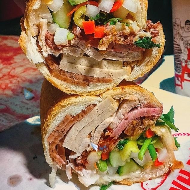 banh-mi-thap-cam-ac-biet