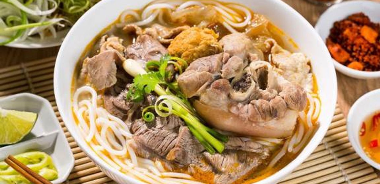 bun-bo-huong-thanh-tra-sua-colour-milk-tea-mai-van-vinh