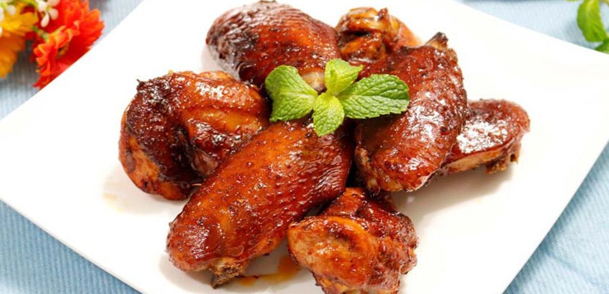 tieu-me-quan-ga-uop-mat-ong